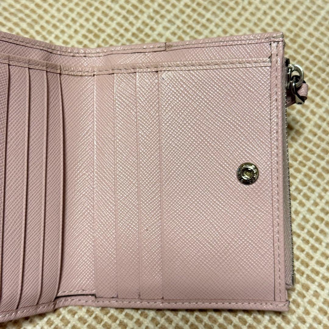 プラダ 折り財布 三角ロゴ サフィアーノレザー ピンク 1ML050