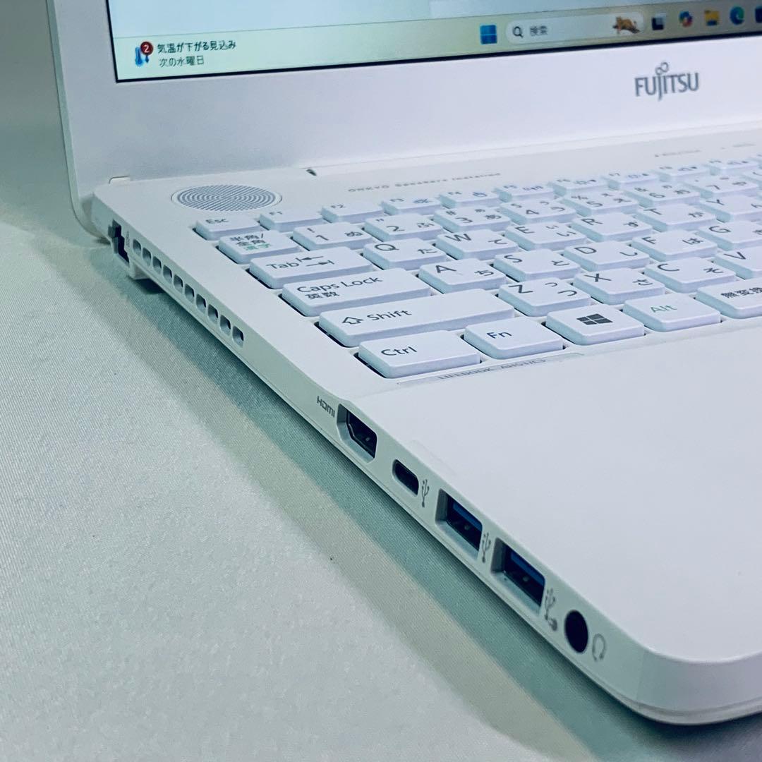 Core i7✨SSD1TB✨32GB✨カメラ✨オフィス✨富士通✨ノートパソコン