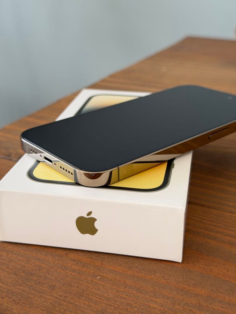 Apple iPhone 14 Pro ゴールド 256gbとiFace 美品