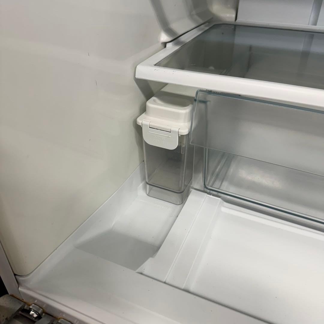 313 東芝　大型冷蔵庫　300L強　小型　家庭用　自動製氷　ガラスパネル