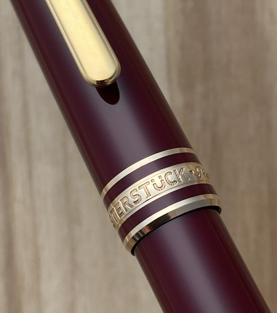 超美品 モンブラン ボルドー色x ゴールド 164 ボールペン ペンケース付