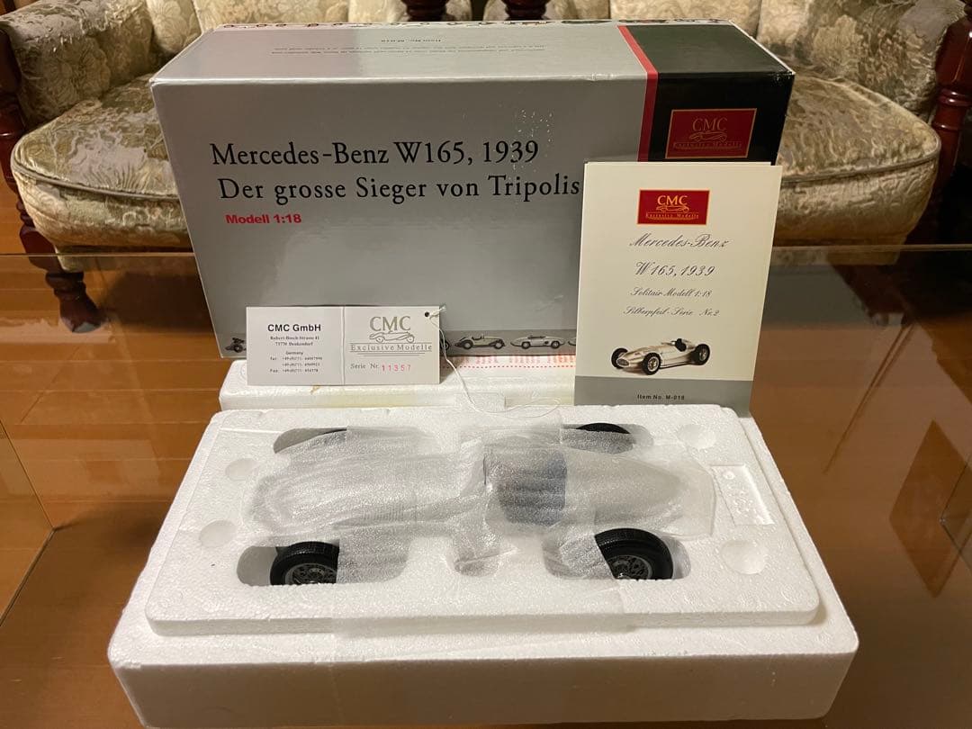 価格変更1/18 CMC メルセデス・ベンツW165 1939年 未展示品