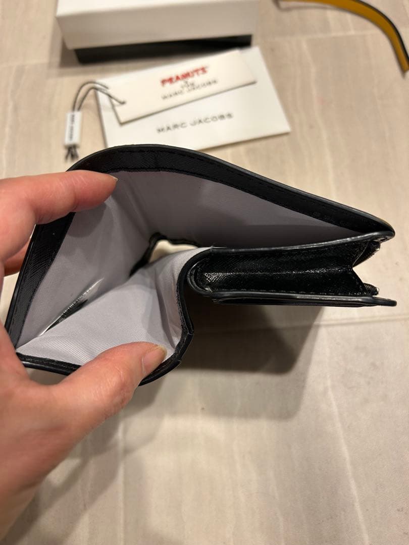 MARC JACOBS PEANUTS 二つ折り財布