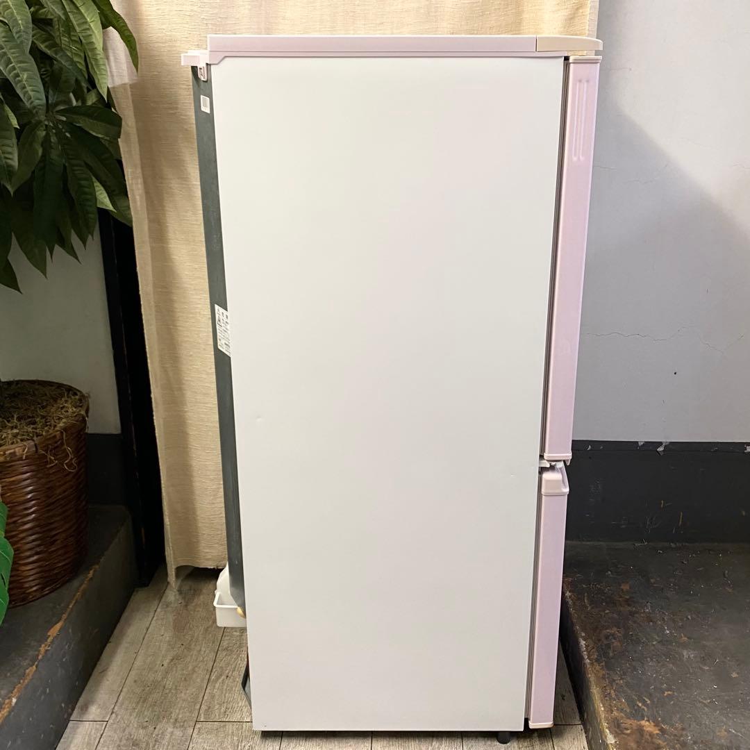 可愛いキッチンに大変身♪人気のピンク♪2ドア冷凍冷蔵庫137L