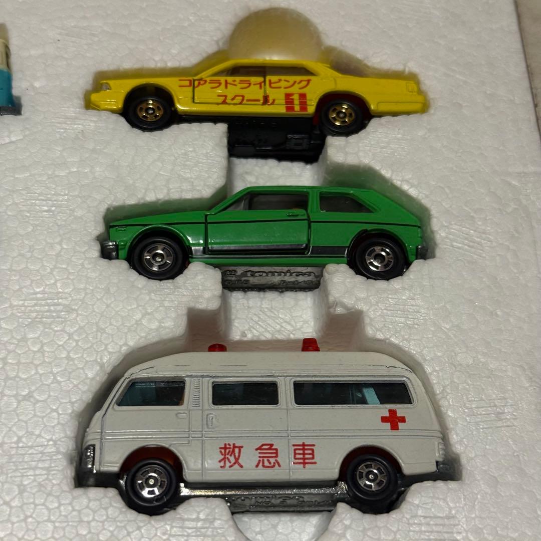 希少品　トミカ 交通安全教室セット