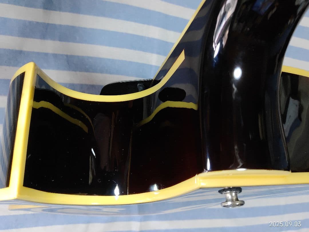 Epiphoneの製産終了、使用感少フルアコES-175VSハードケース付き美品