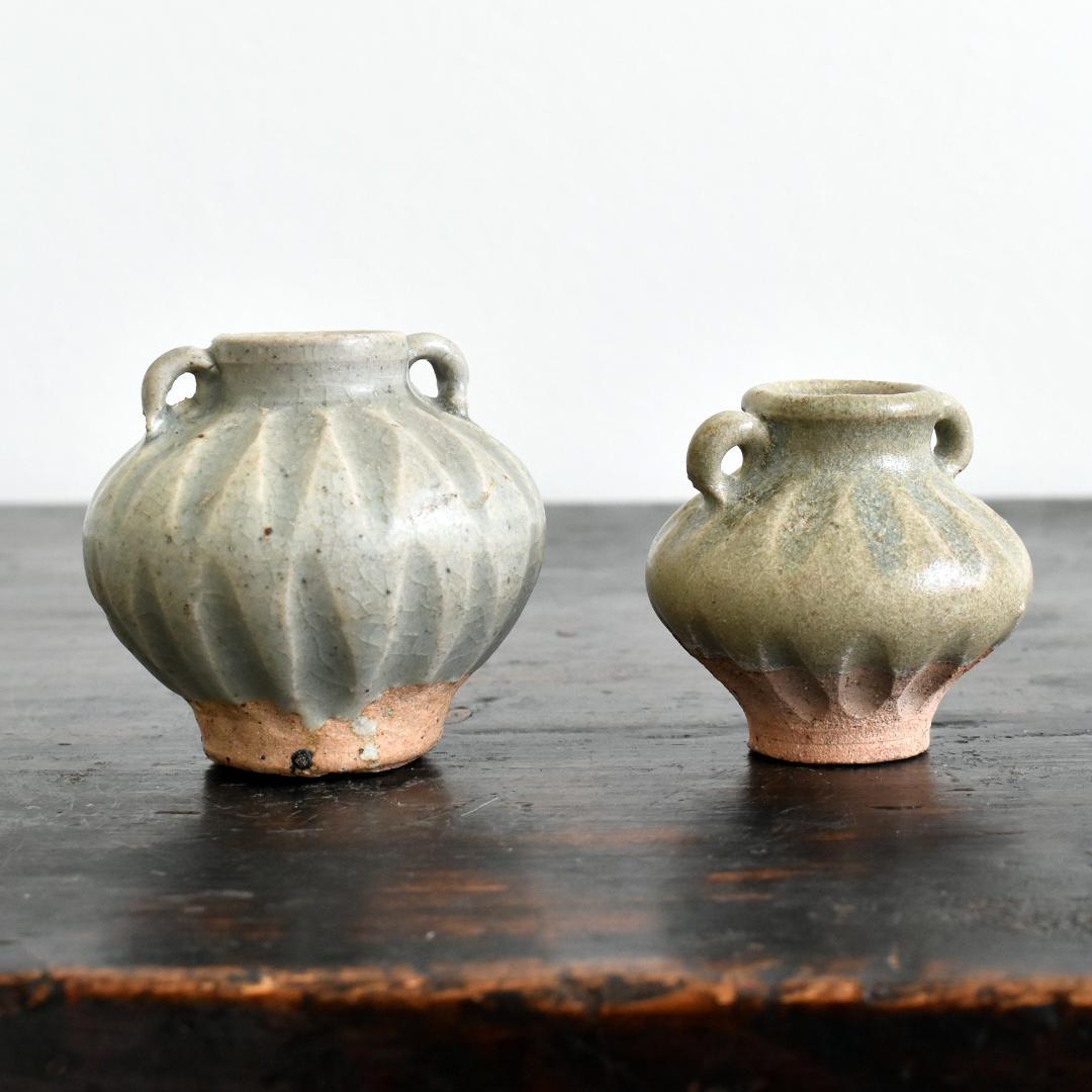 15～16世紀 東南アジア タイ宋胡録青磁鎬文双耳小壺2点セット スンコロク