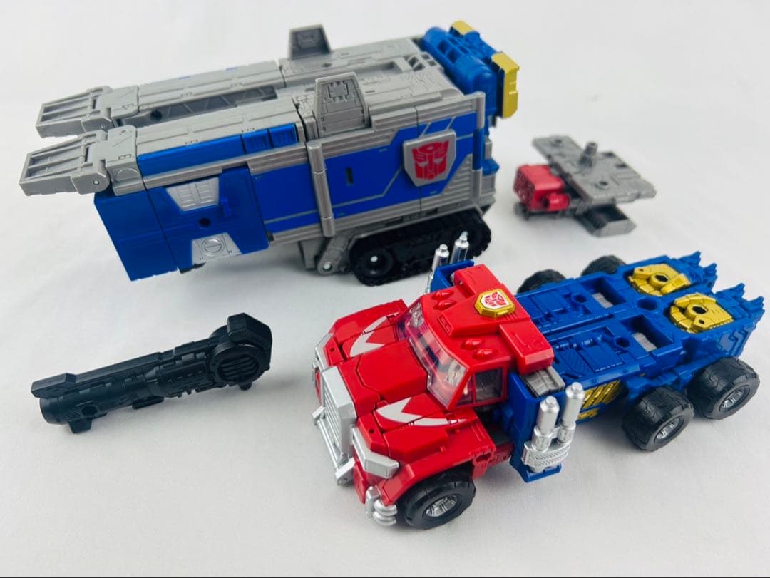 トランスフォーマーレガシー TL-48 オプティマスプライム アルマダユニバース