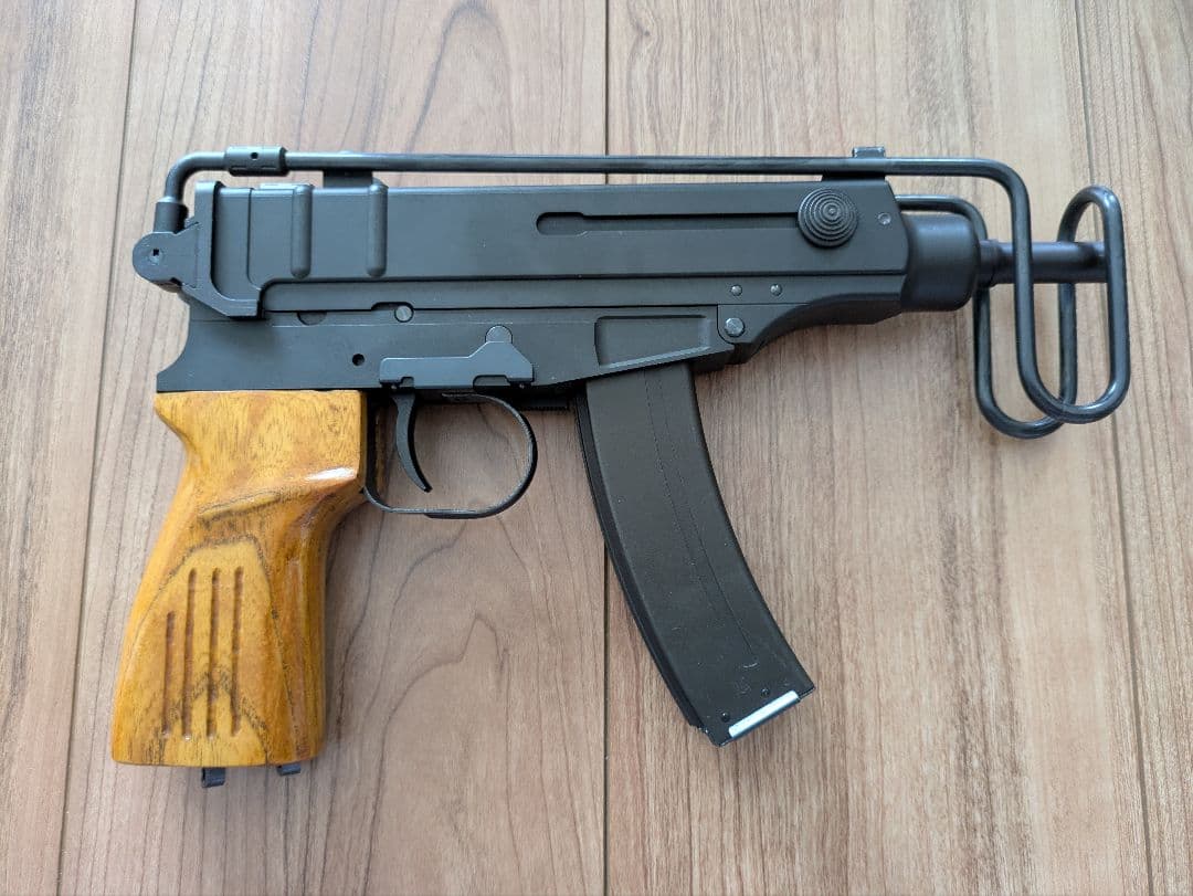 【最終価格!!】KSC Vz61 スコーピオン GBB ※予備マガジン２本付き