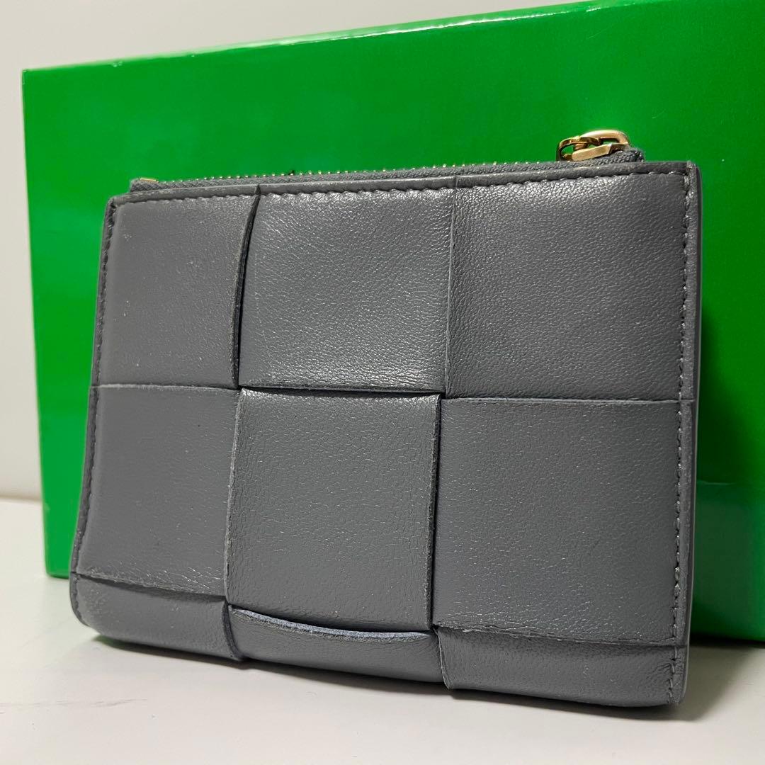 ✨️未使用級✨　Bottega Veneta マキシイントレチャート　折り財布