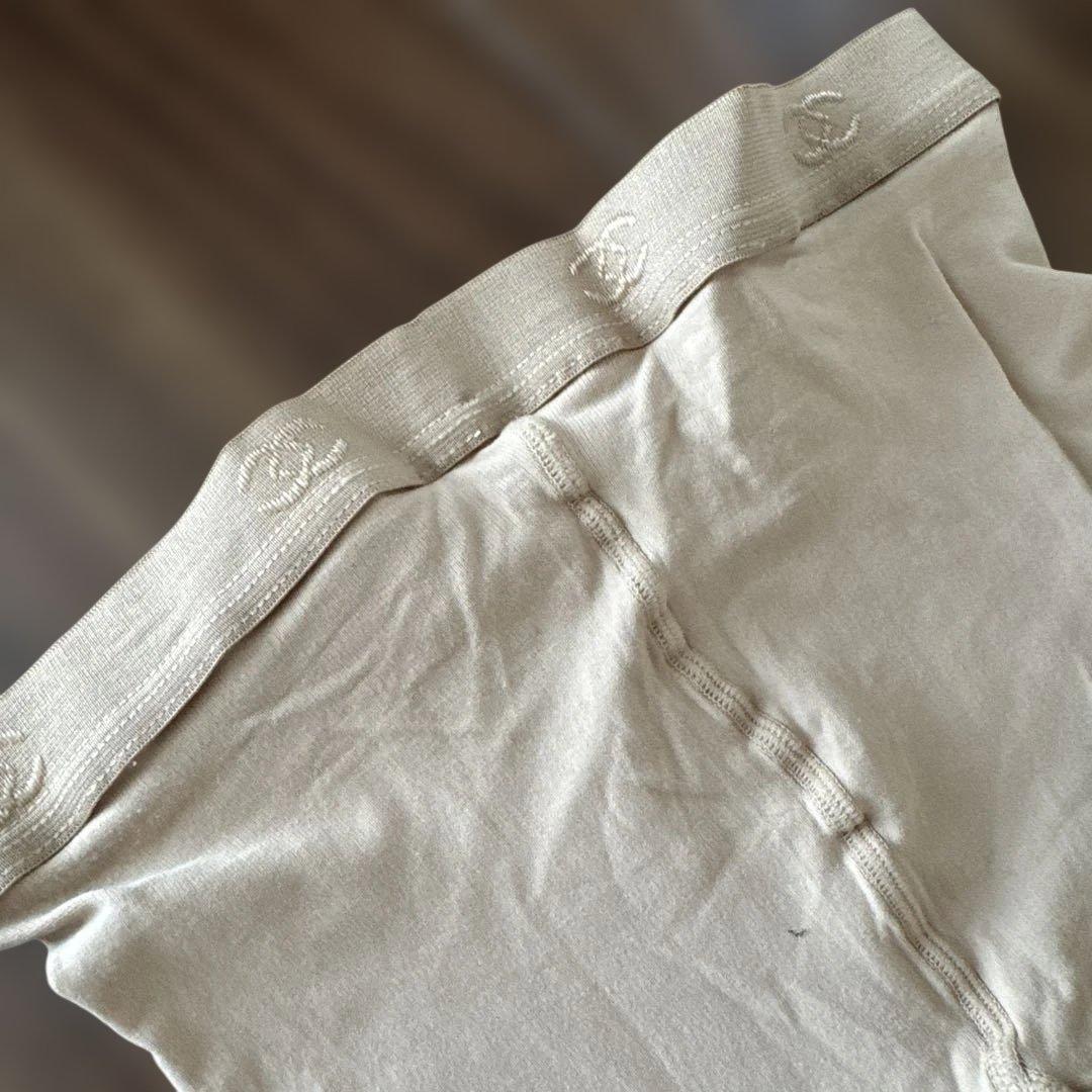 CHANELロゴプリントタイツ