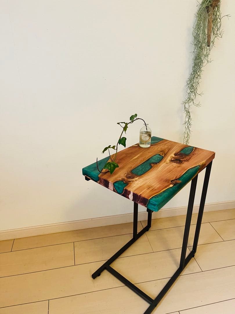 サイドテーブル　レジンテーブル　ソファテーブル　一枚板テーブル　コーヒーテーブル