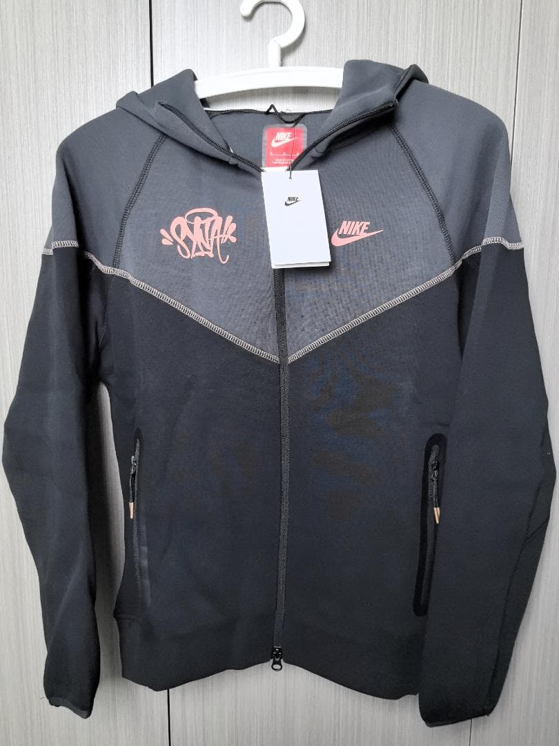 Nike × Syna World コラボレーション セットアップ