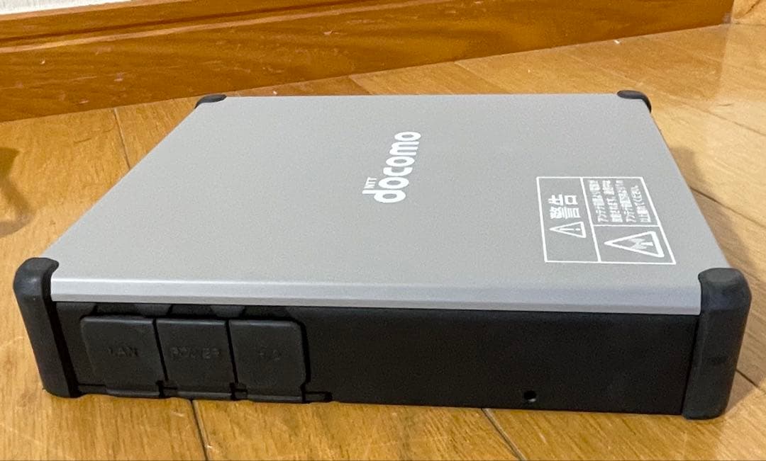 【未使用に近い】NTTドコモ 衛星可搬端末01 J10-0007