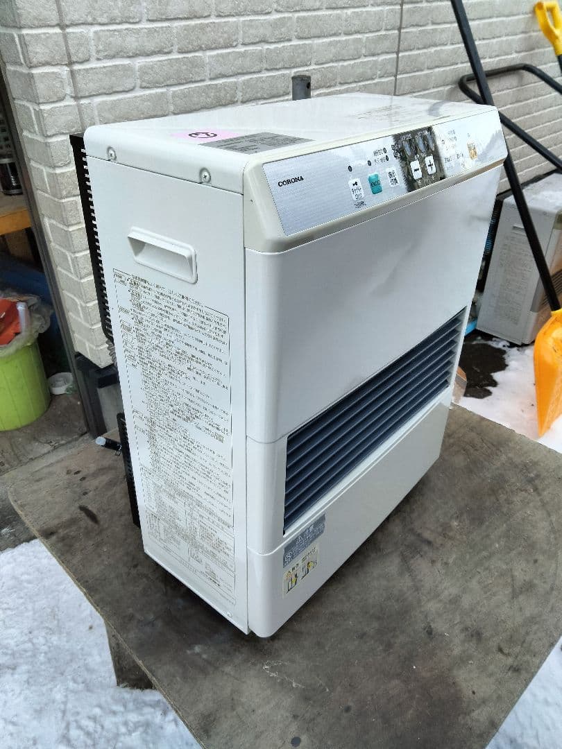 札幌発コロナFF温風石油ストーブ！品番「FF‐4213GS」2013年式中古品