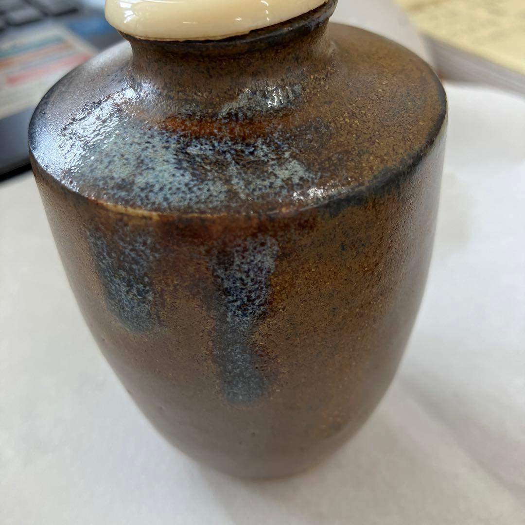 茶道具　肩衝茶入　仕覆　洛東定一(桶谷定一と推定)造　蓋金箔一部捲れ　S29CH