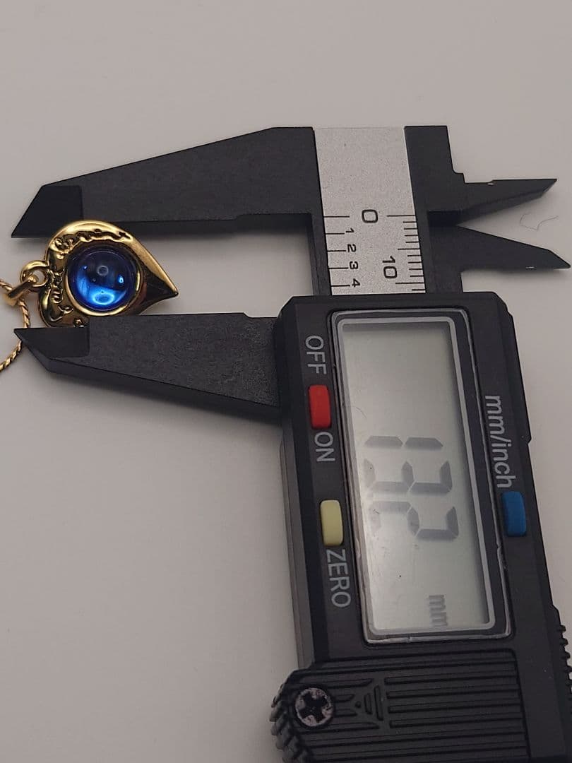 イヴ・サンローラン カラーストーン ペンダント