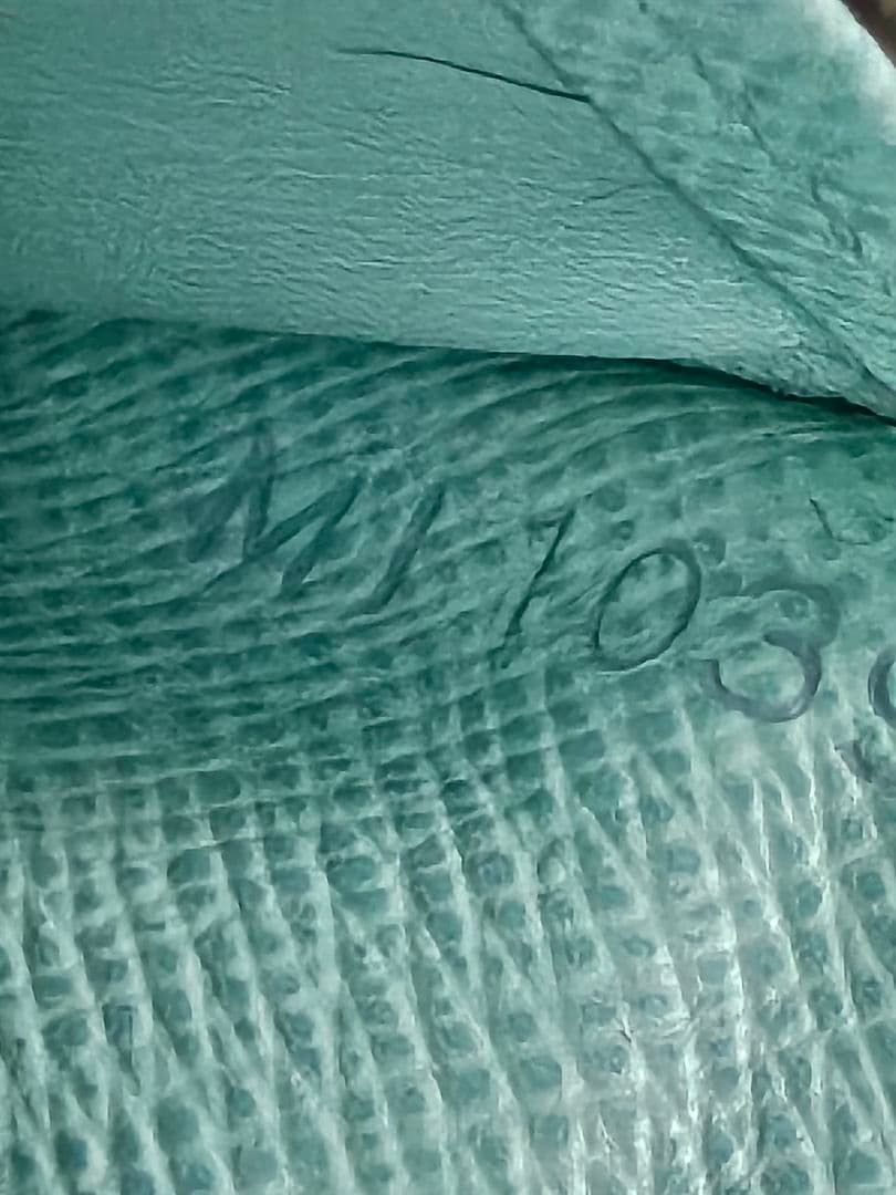 Louis Vuitton マルチカラー 三つ折り財布