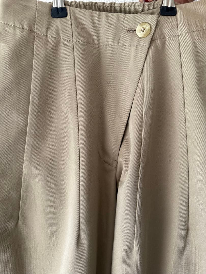 nala 2025 コクーンチノパンツ　ベージュ