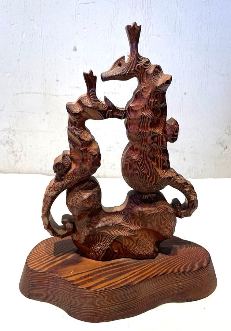 一点もの　屋久杉　希少　タツノオトシゴ　辰　置物　木製木彫り　彫刻　オブジェ