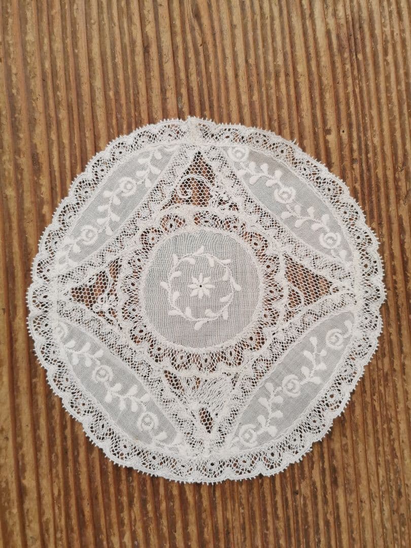 アンティーク ノルマンディーレース 小さなドイリー ロゼッタ エンブロイダリー