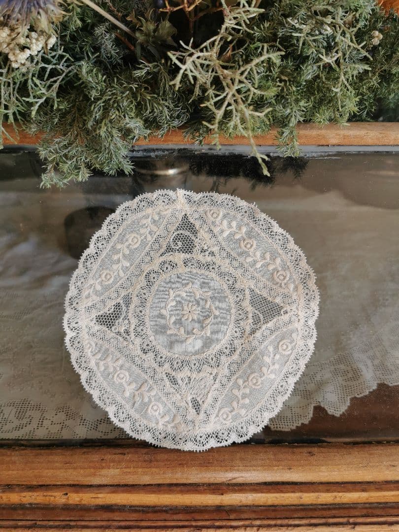アンティーク ノルマンディーレース 小さなドイリー ロゼッタ エンブロイダリー