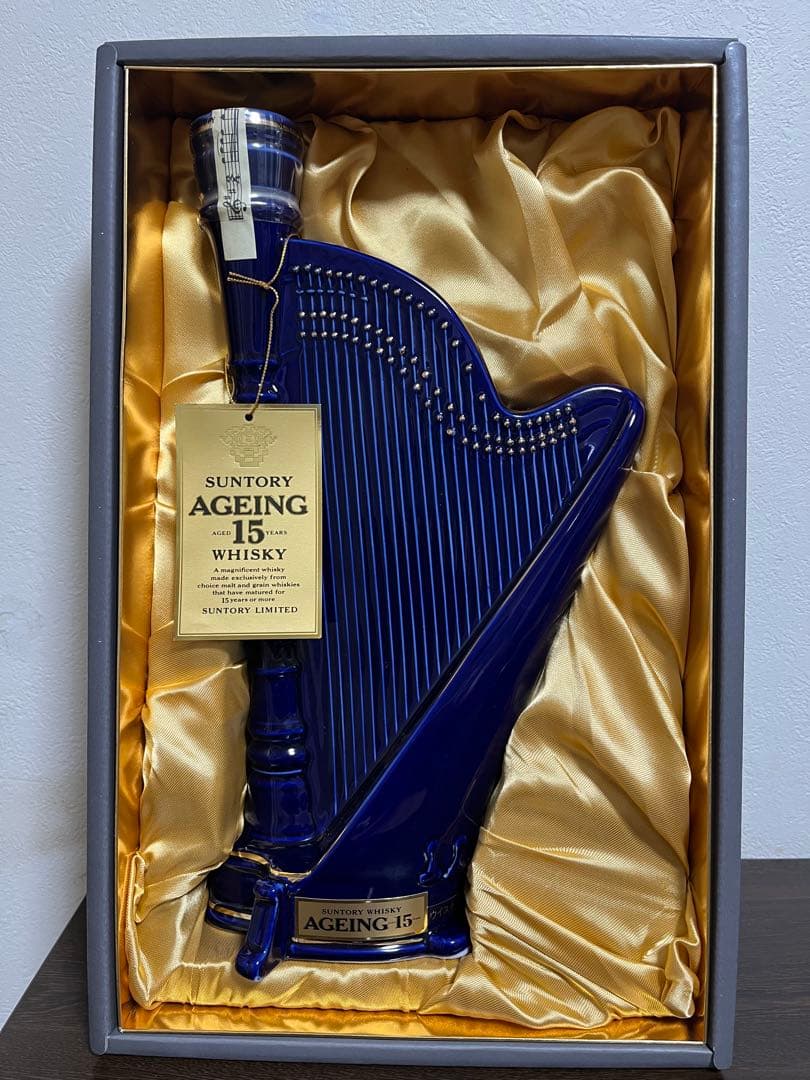 サントリー SUNTORY エイジング 15年 ハープ型ボトル 陶器 500ml