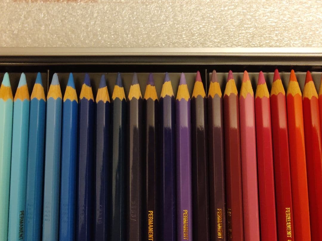 未使用Caran d'Ache Pablo 80色油性色鉛筆セット