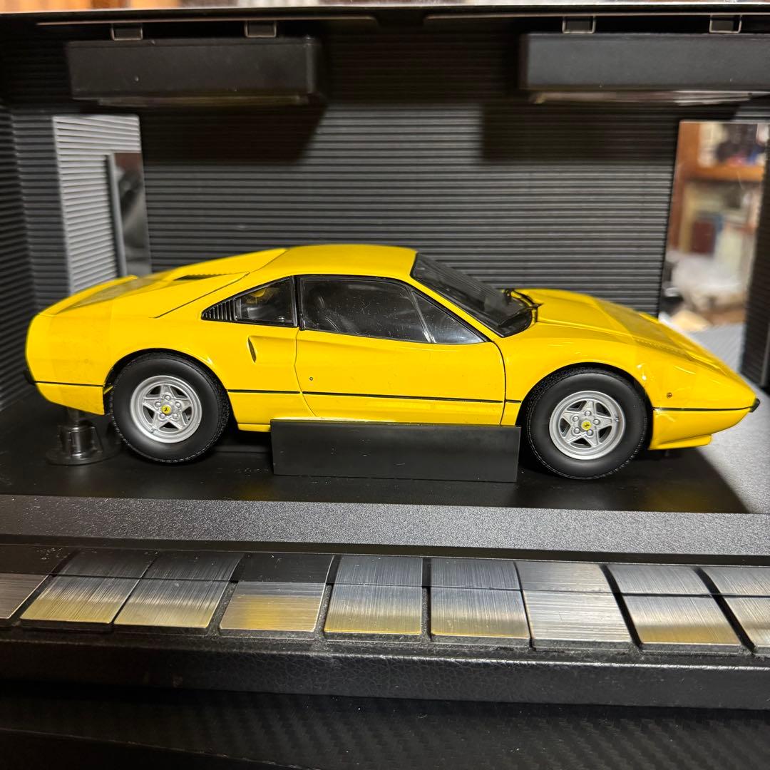絶版 京商 1/18 フェラーリ 308GTB