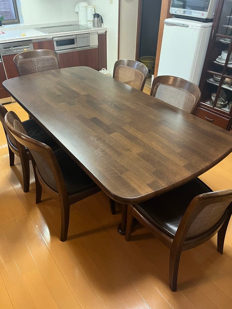 カリモク ダイニングテーブル　美品