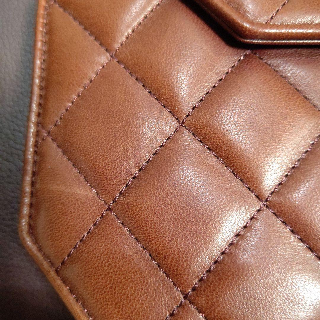 ✨シャネル✨未使用(訳あり)色変酷い ・ブラウン レザー キルティング バッグ