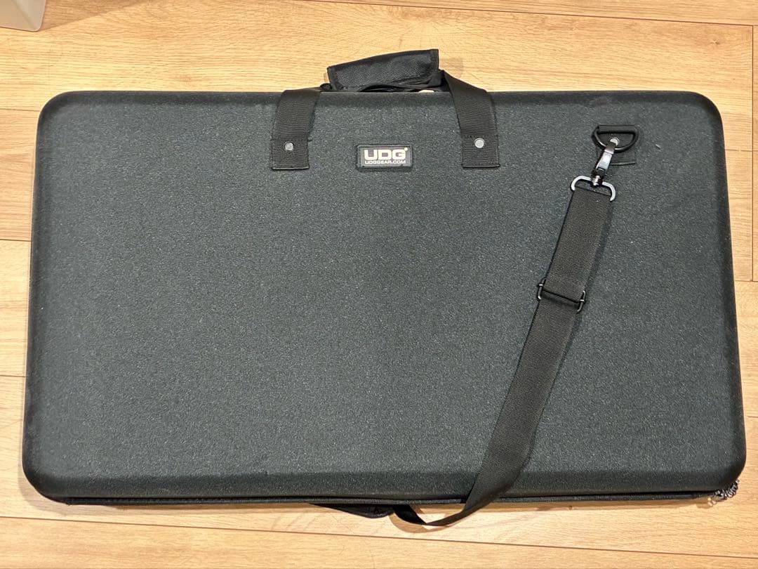 RANE ONE UDG専用ケース付き