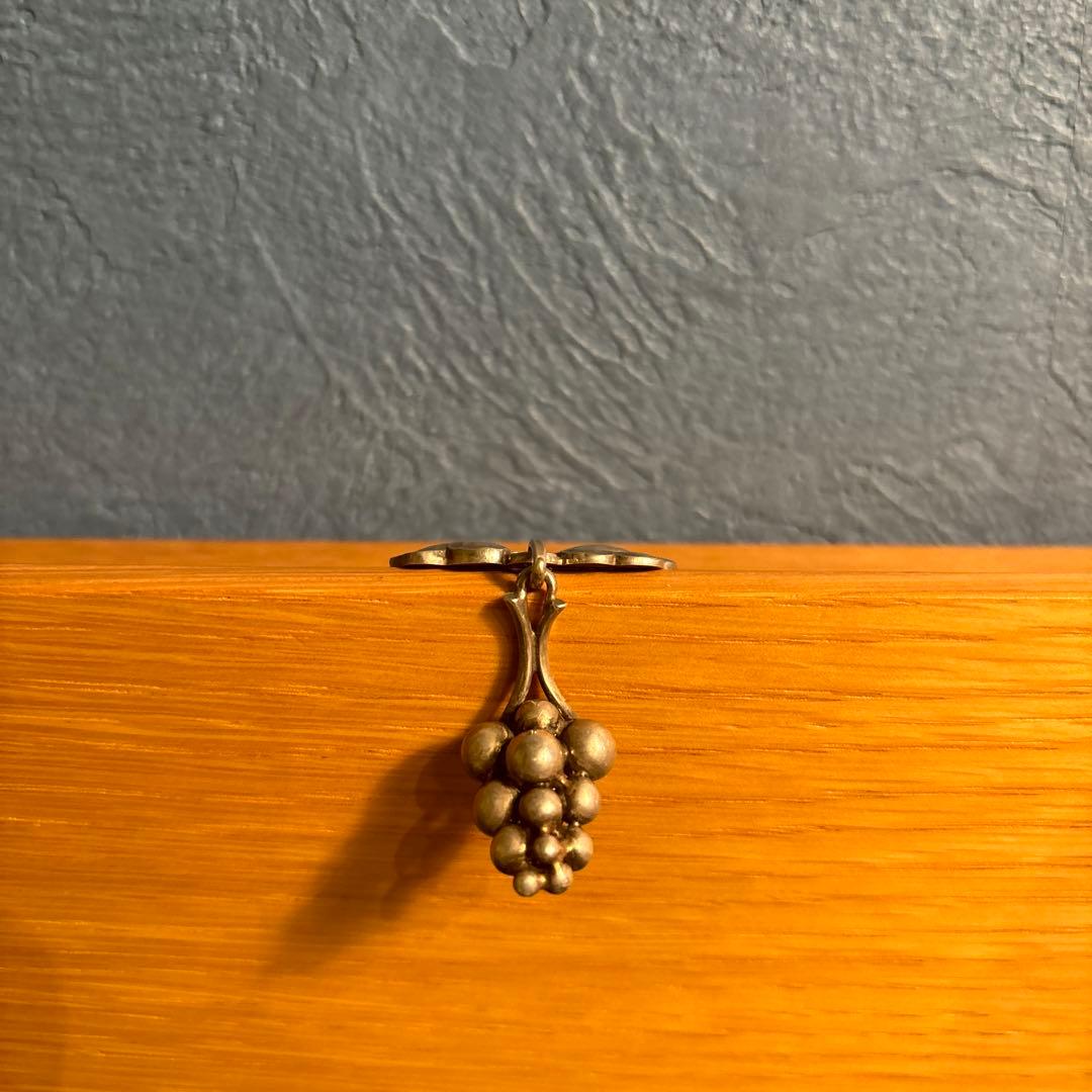   ジョージジェンセン 217A ぶどうブローチ