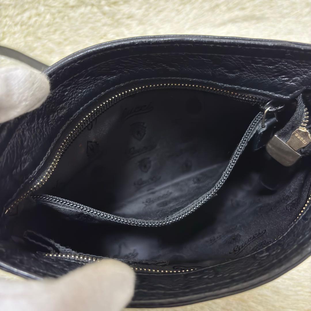 522✨GUCCI✨グッチ ショルダーバッグ シマレザー GG柄 斜め掛け 黒