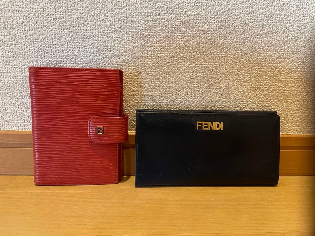 FENDI 二つ折り財布 ネイビー 手帳カバー