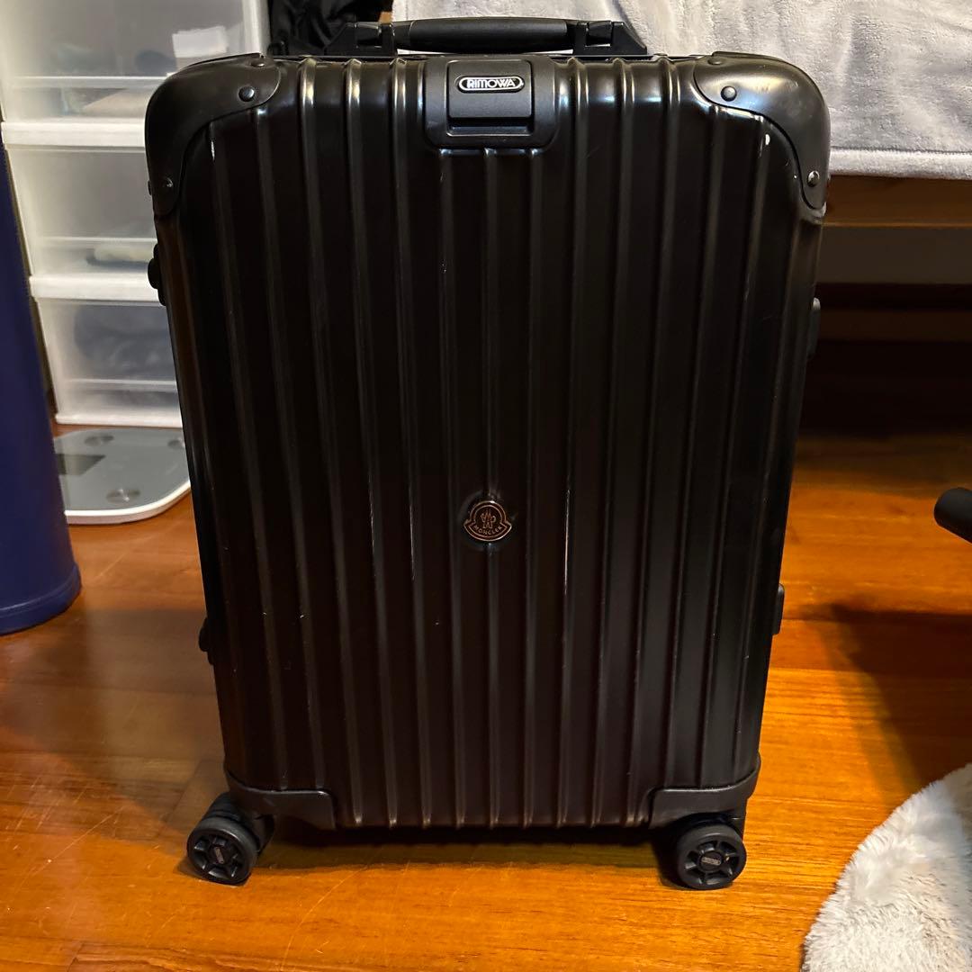 MONCLER × RIMOWA モンクレール×リモワ