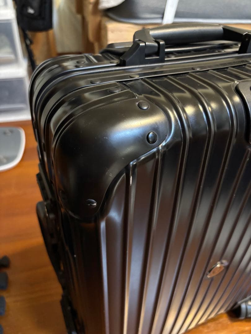 MONCLER × RIMOWA モンクレール×リモワ