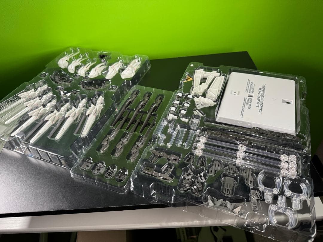 海外製品 / ウイングガンダムスノーホワイトプレリュード #1021