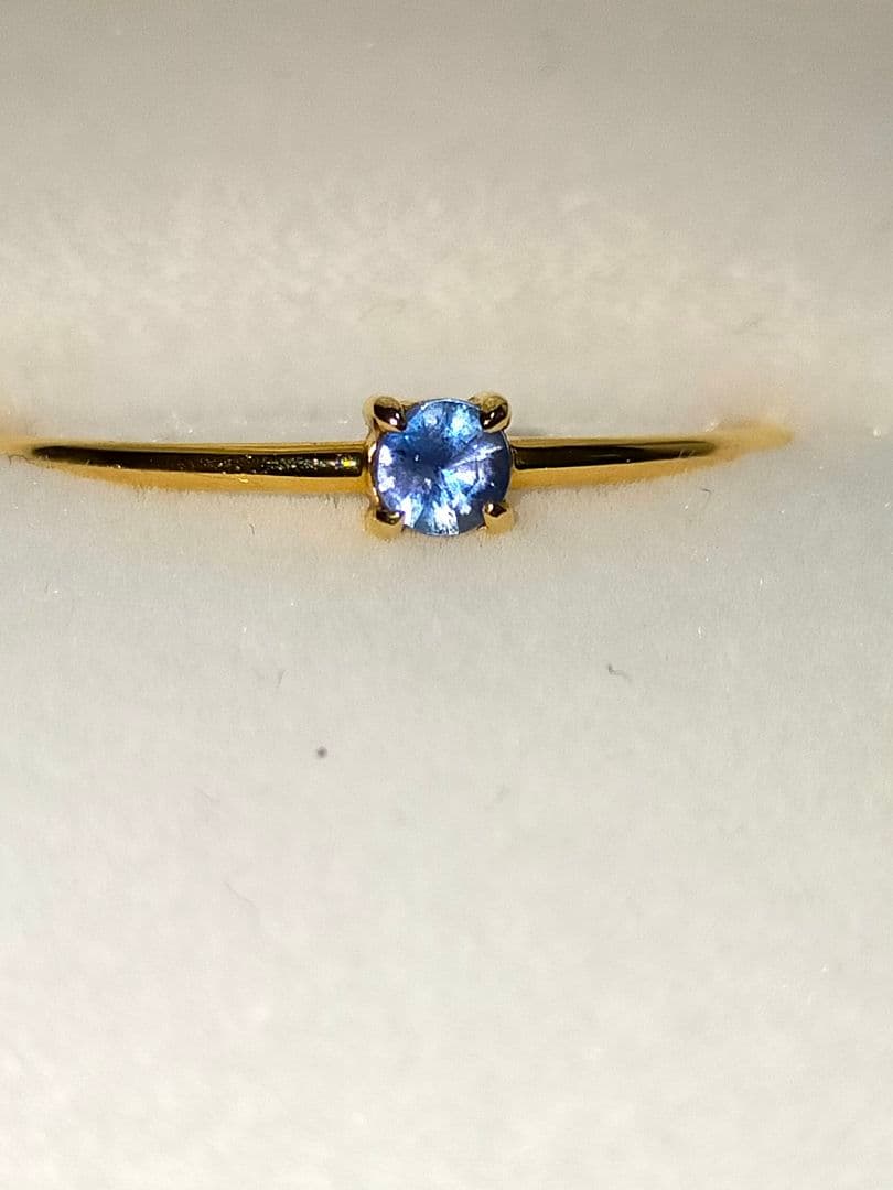 優美堂　ベニトアイトリング　k18　レアストーン