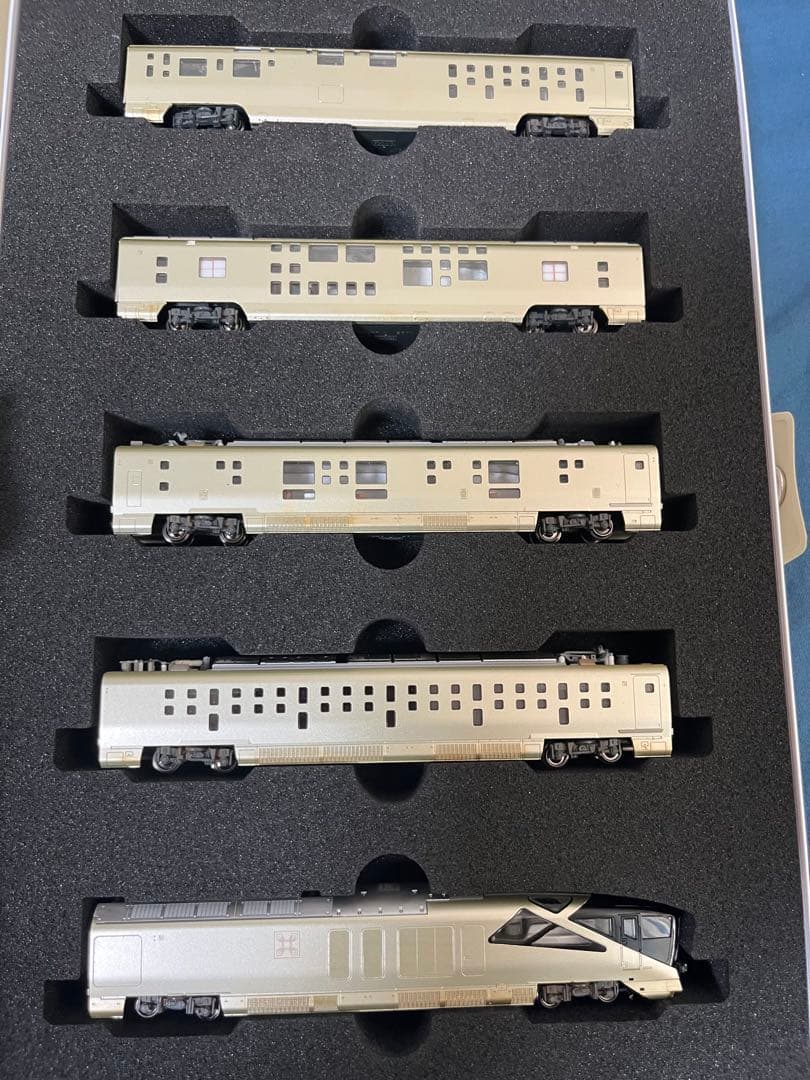 TRAIN SUITE 四季島 (KATO)初期製造限定ロッド ジャンク