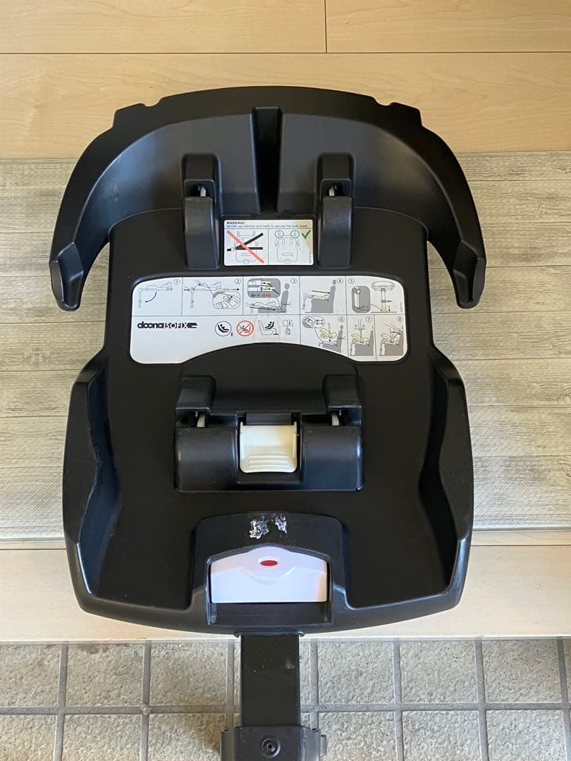 チャイルドシート doona ISOFIX