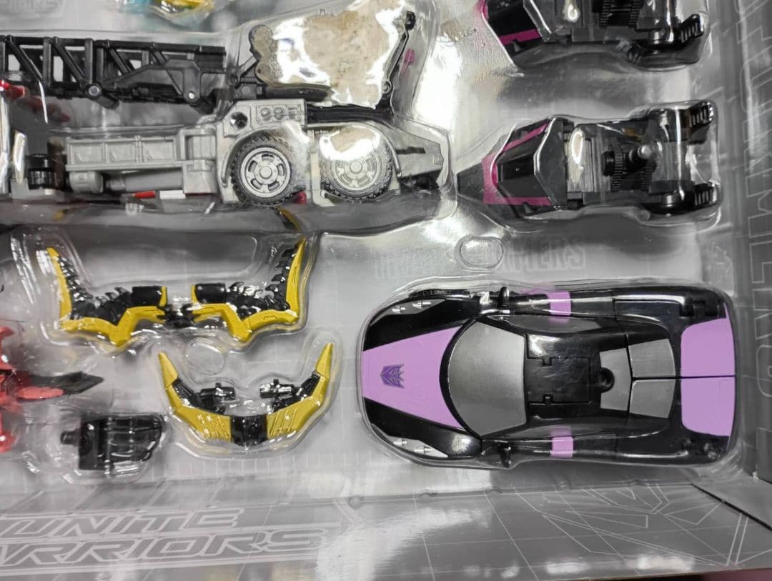 超激レア!中古品トランスフォーマー ウーマンデストロン合体女兵士メガトロニア