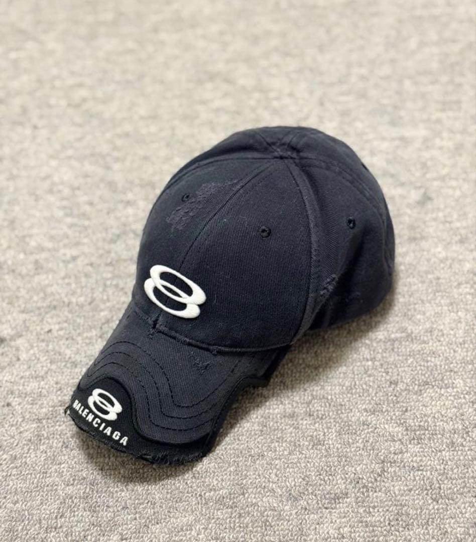 専用バレンシアガキャップ