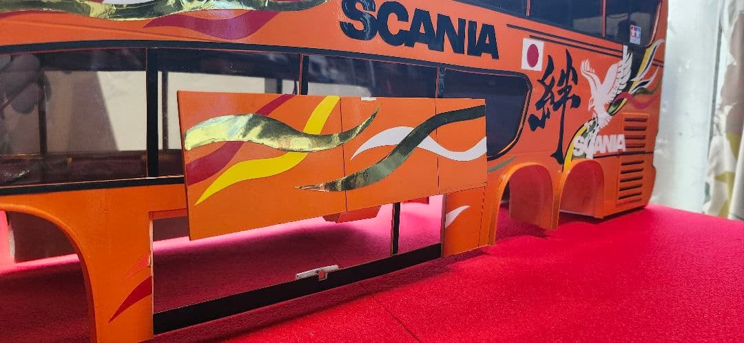 タミヤ1/14　自作バスボディー