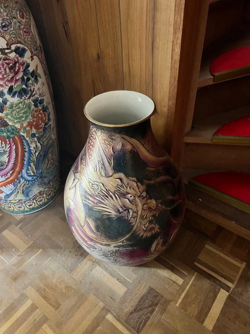 ドラゴン絵柄 陶器花瓶