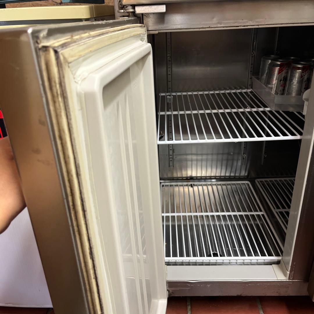 業務用用冷蔵庫　HOSHIZAKI インバーター冷却 4ドア冷蔵庫　ホシザキ