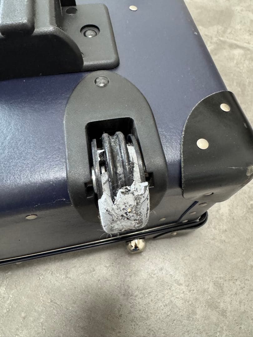 グローブトロッターGLOBE TROTTER オリジナル　スーツケース　ネイビー