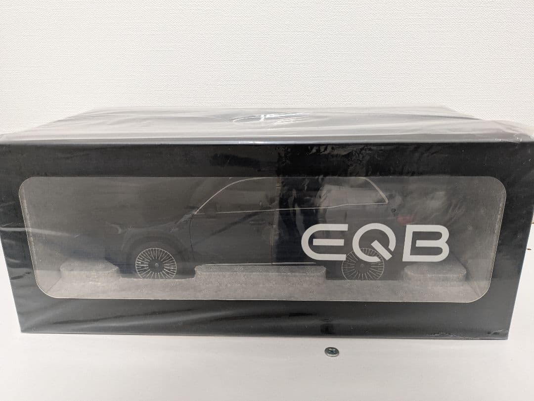 EQB　メルセデスベンツ ミニカー 　1/18　車　NZG　ノレブ　京商　ベンツ