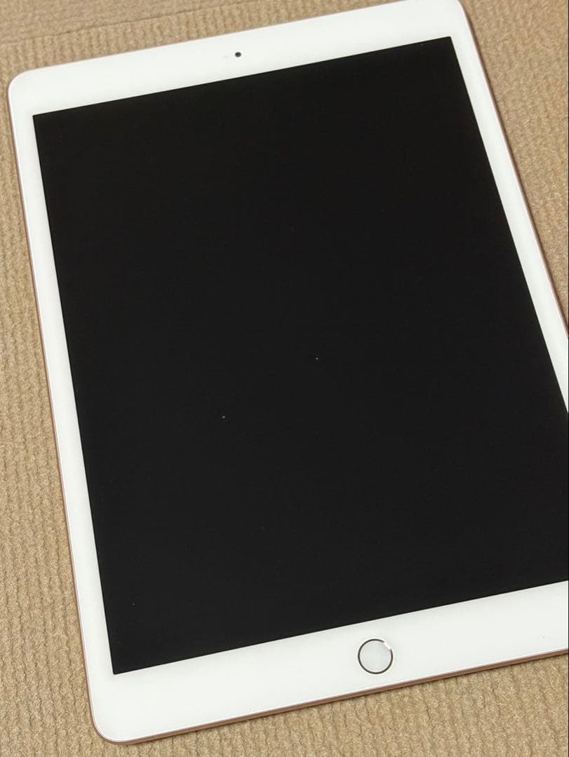 Apple iPad (第8世代) ゴールド 32GB