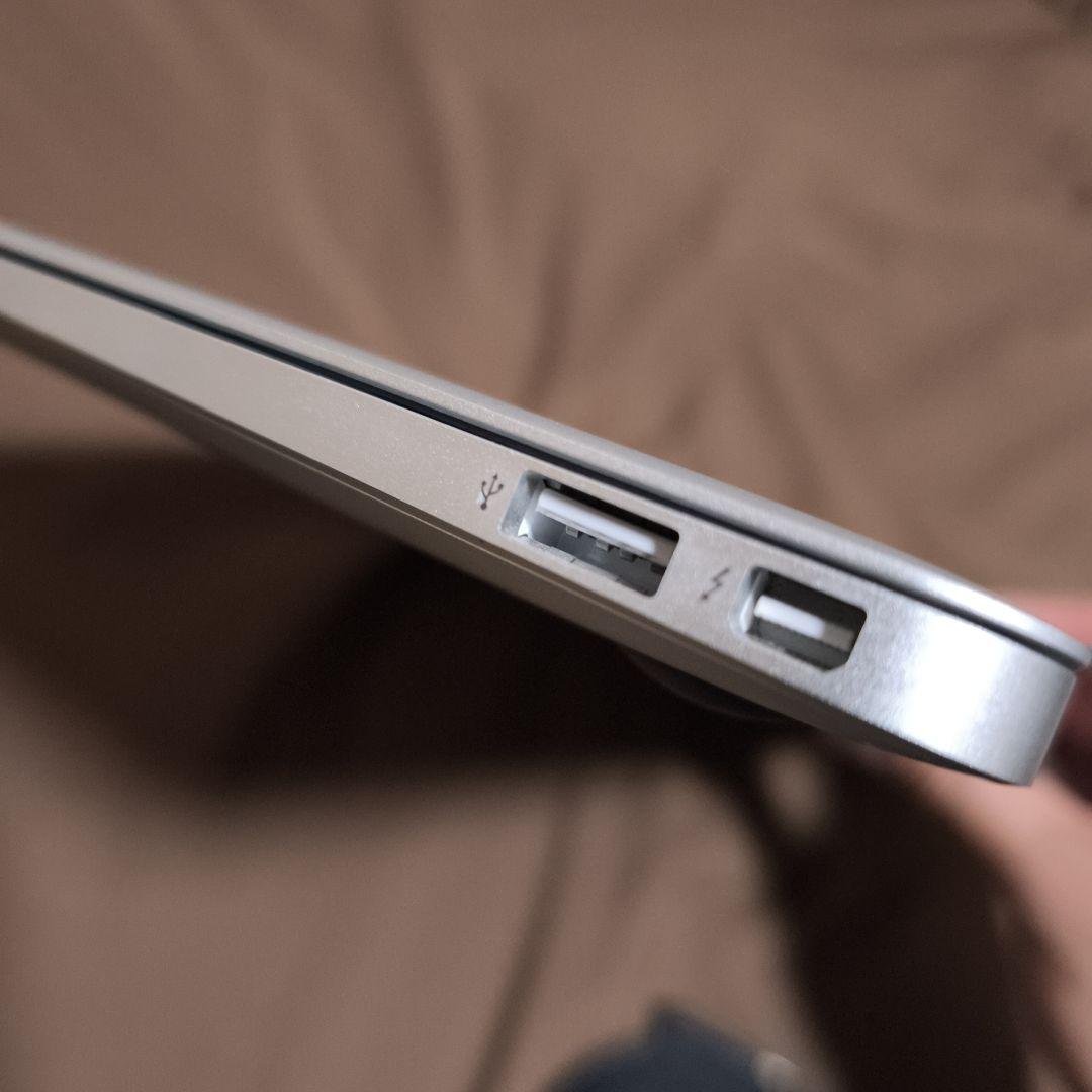 MacBook本体 MacBook Air 11 2013 | i7 | 8GB | 256GB